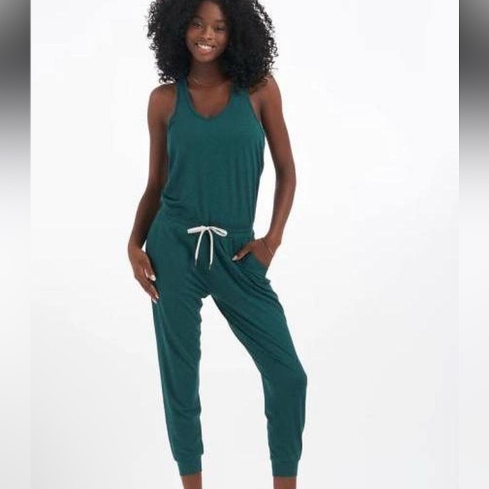 NWT Vuori Lux Jade Heather Sleeveless Jumpsuit Drawstring Women size Large